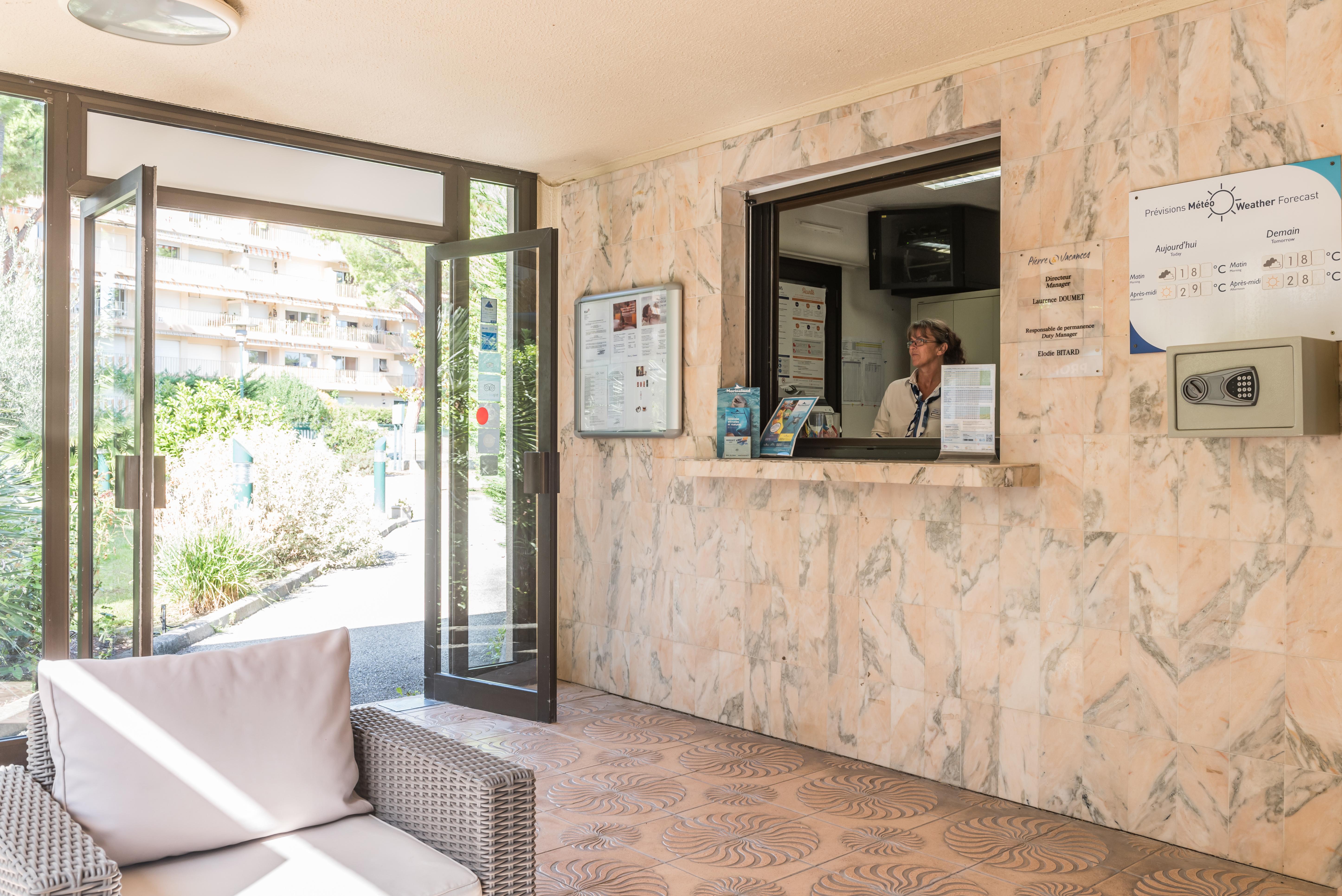 Residence Pierre & Vacances Les Jardins Ombrages Mandelieu Exterior foto