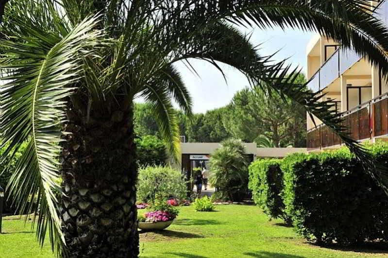 Residence Pierre & Vacances Les Jardins Ombrages Mandelieu Exterior foto